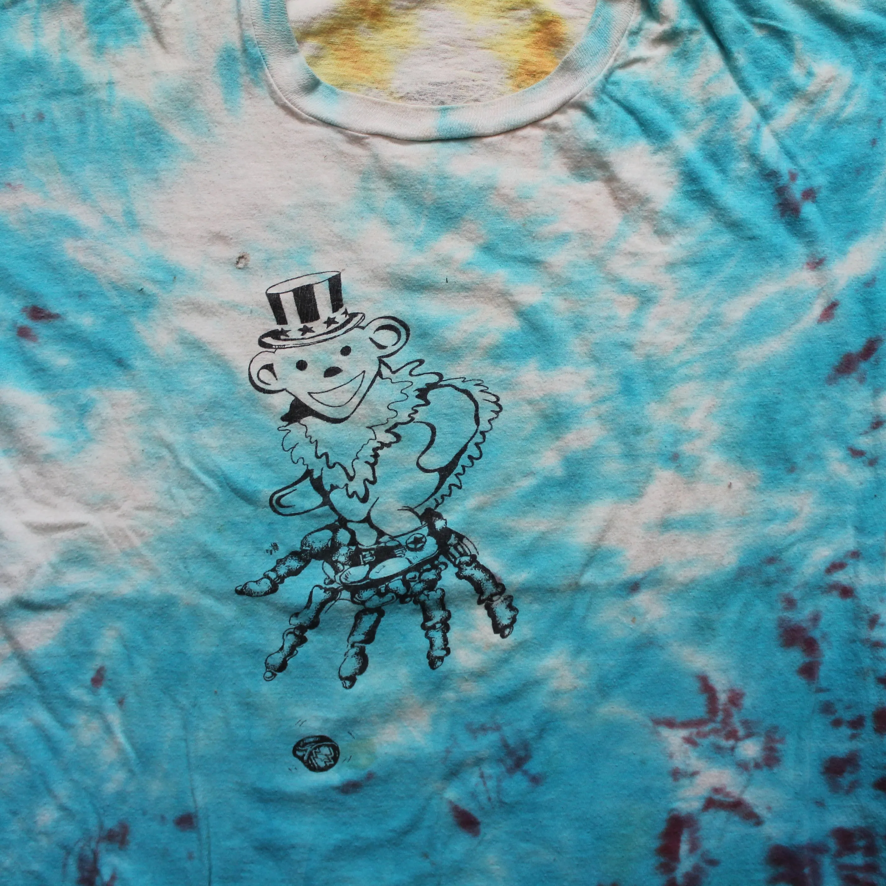 1987 Grateful Dead tie dye concert shirt