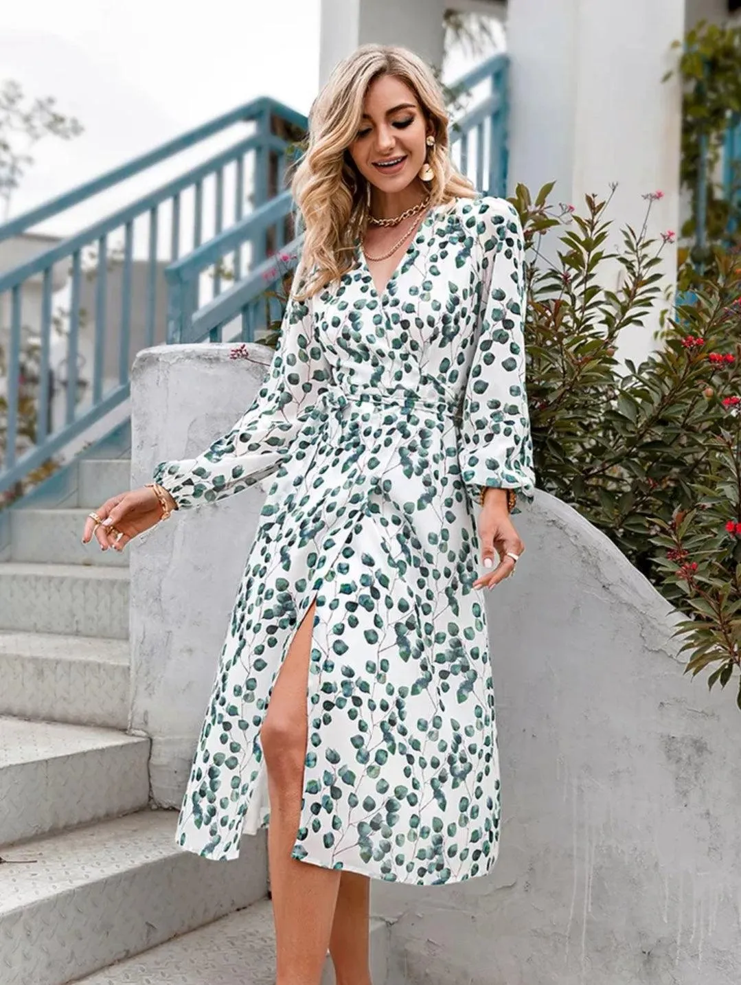 Aline Leaf Printed Long-sleeved V-neck Wrap Dress