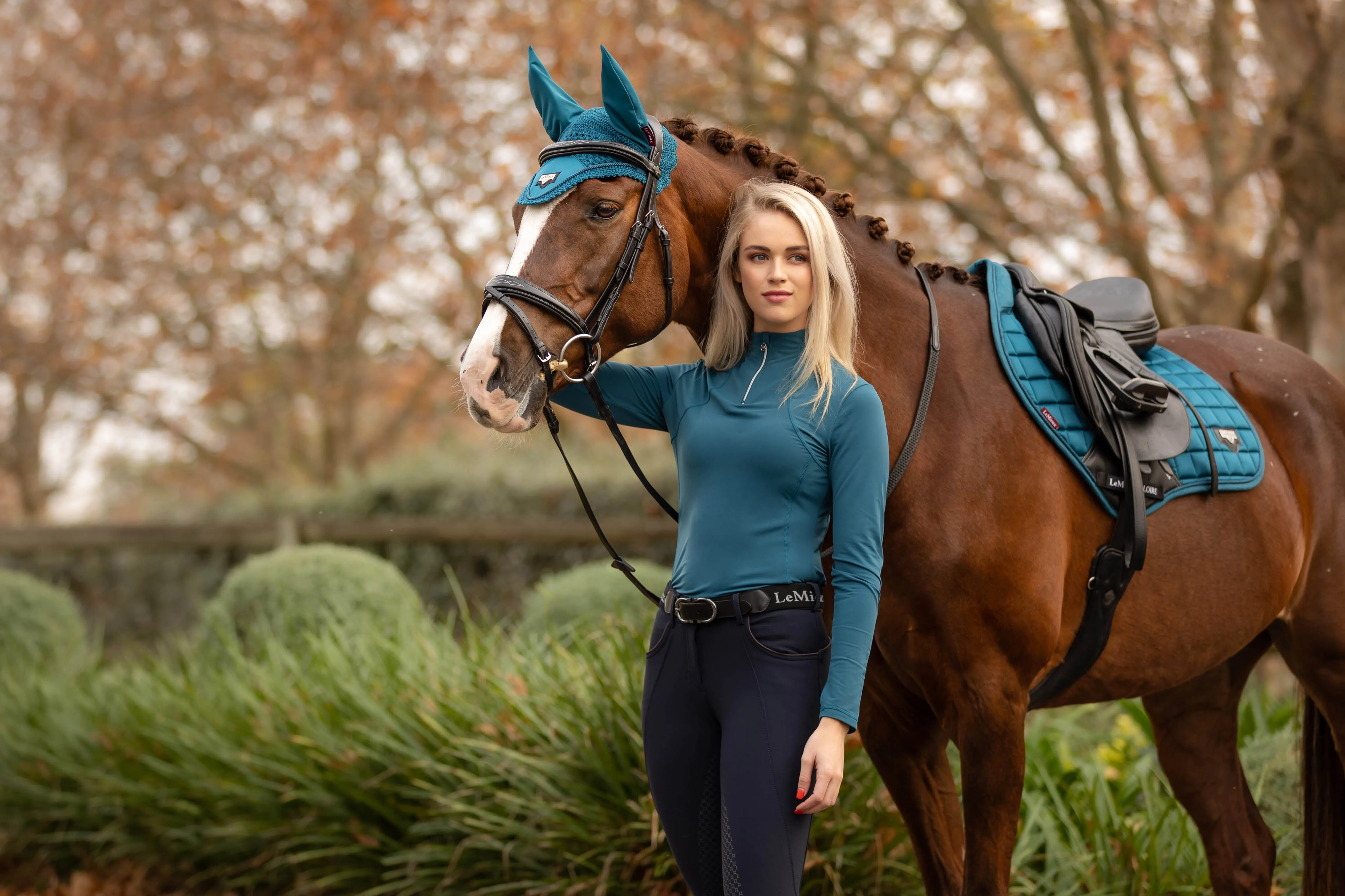 Base Layer "Liberte" in Marine von LeMieux