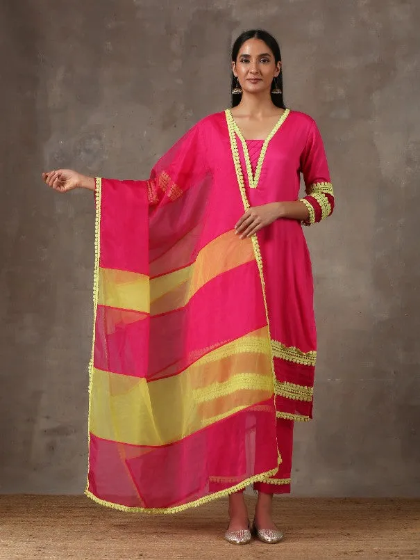 Fuschia Cotton Kurta Set With Organza Dupatta (Set of 3)