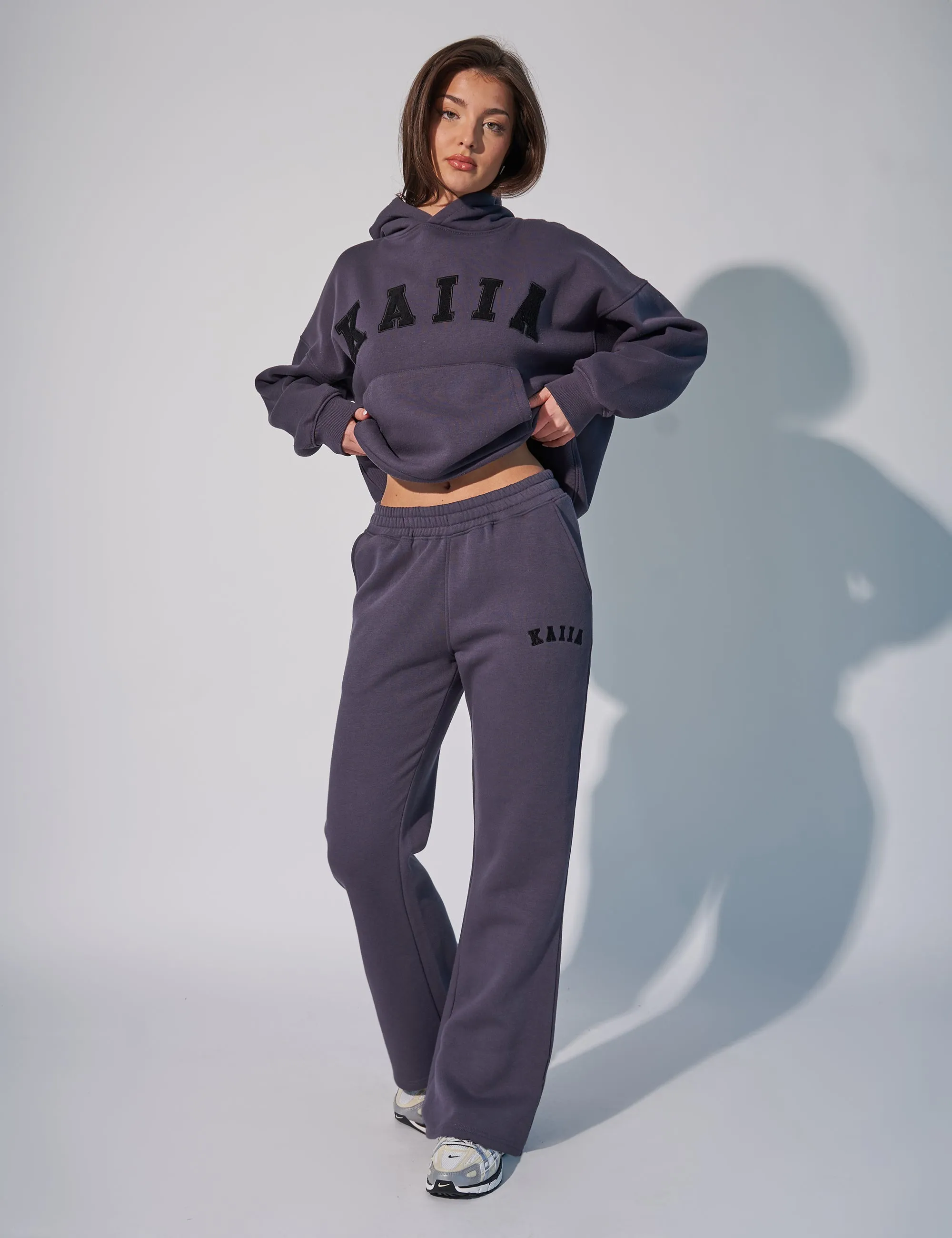 Kaiia Logo Wide Leg Sweat Pants in Dark Grey