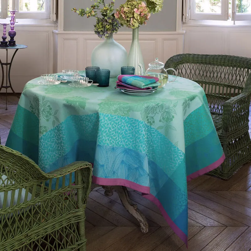 Le Jacquard Francais Tablecloth "Parfums de Bagatelle" Hydrangea