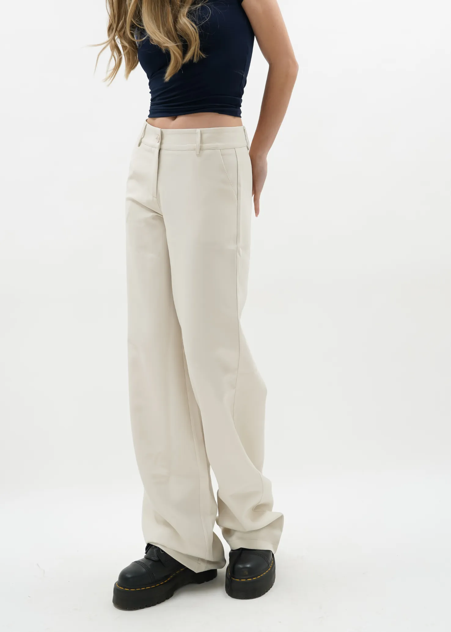 Low/mid waist straight leg pants casual crème (TALL)