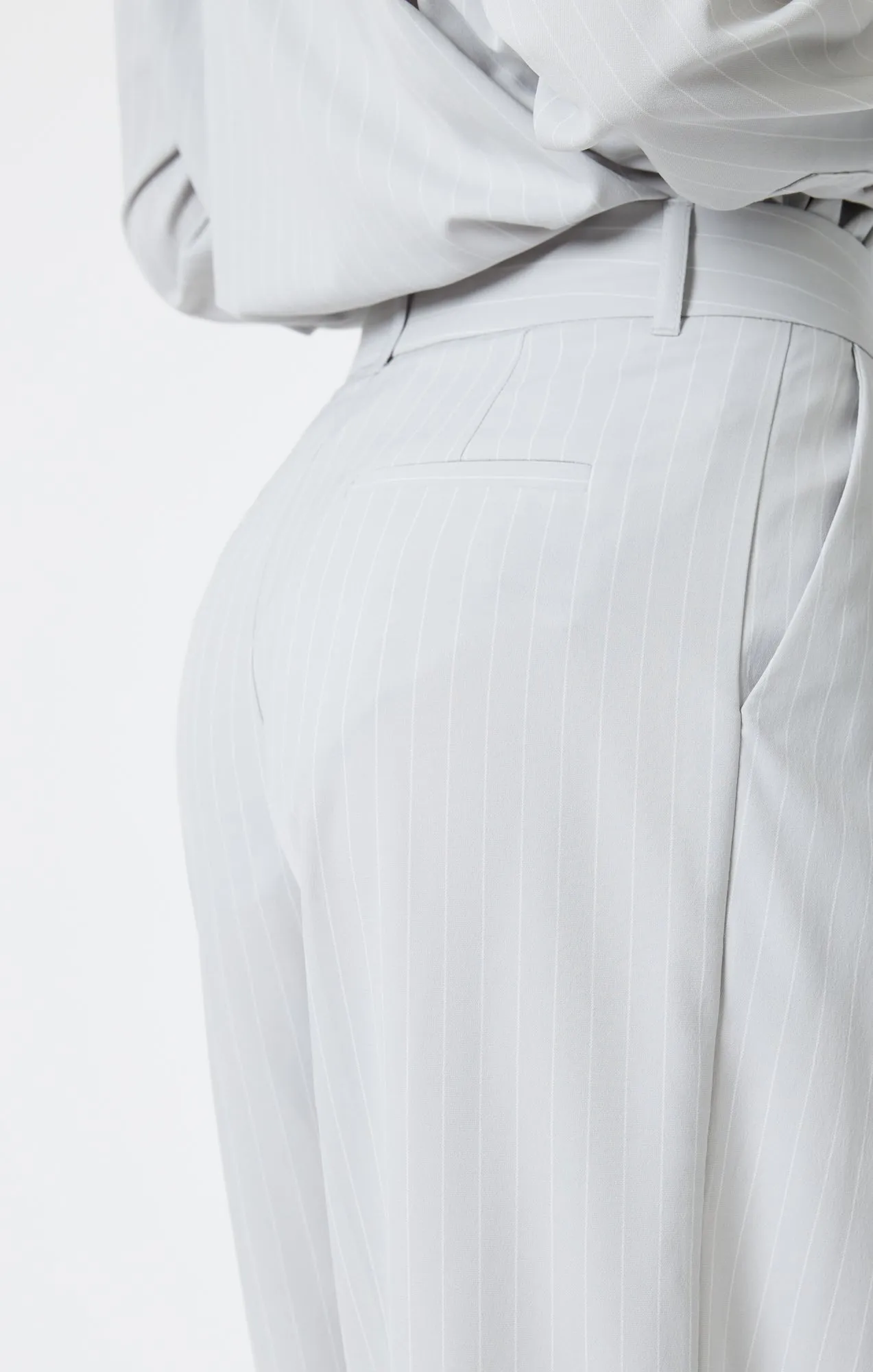 PLEATED WIDE LEG PANTS IN PIN STRIPE