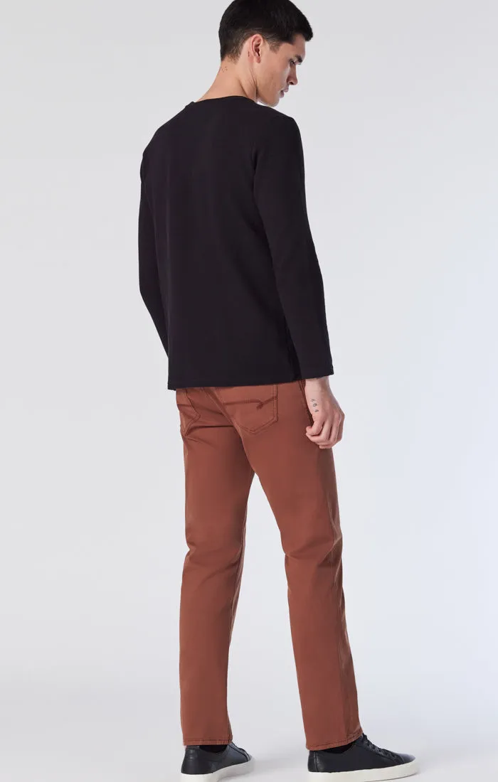 ZACH STRAIGHT LEG PANTS IN DOWNTOWN BROWN TWILL